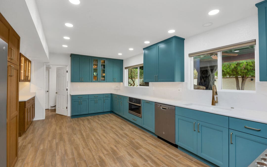 Cabinet Reface or Replace? How to Decide What’s Best for Your Kitchen