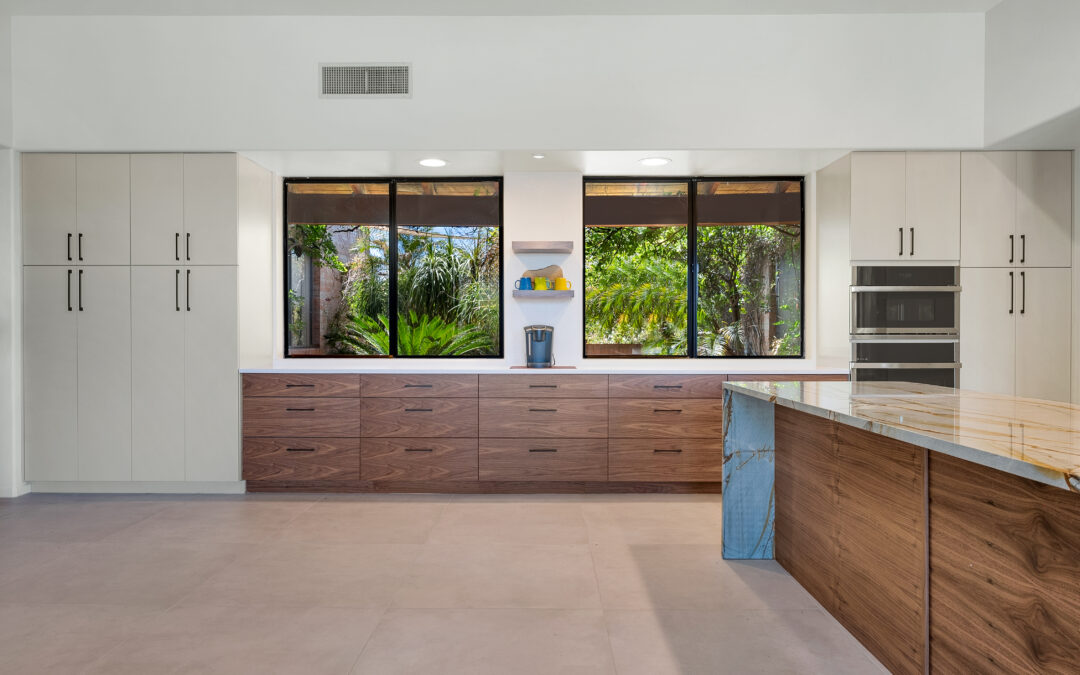 Why Symmetry Is One of the Secrets to Luxury Kitchen Design 